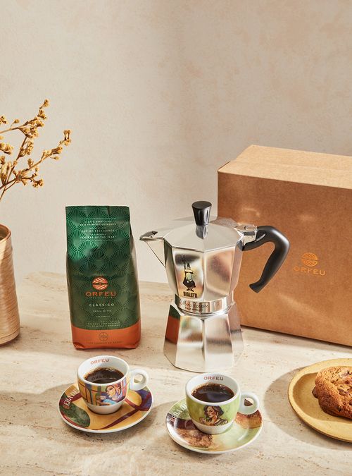 Kit Presente com Cafeteira Italiana e Xícaras Exclusivas Orfeu